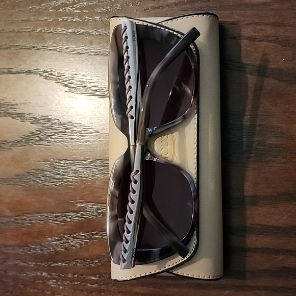 TODS Sunglasses - Picture 3 of 12